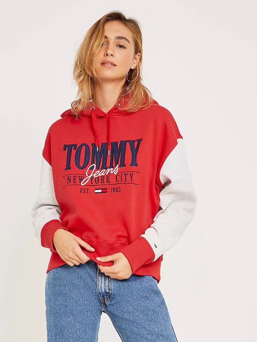 Urban Outfitters | Tommy Hilfiger Jeans | Red Logo Cropped Hoodie | Size XXS